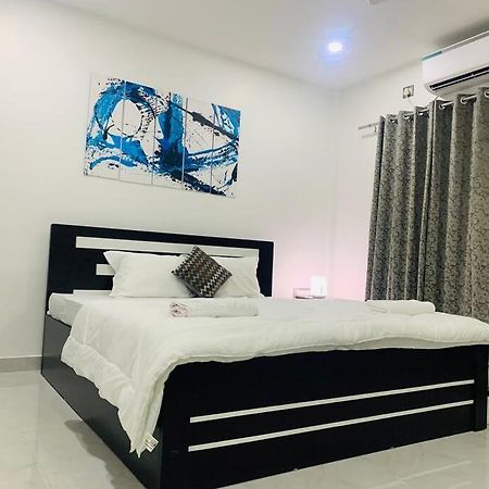 White Orchid, Unique & Stylish, Executive 2Bhk. Appartement Guwahati Buitenkant foto